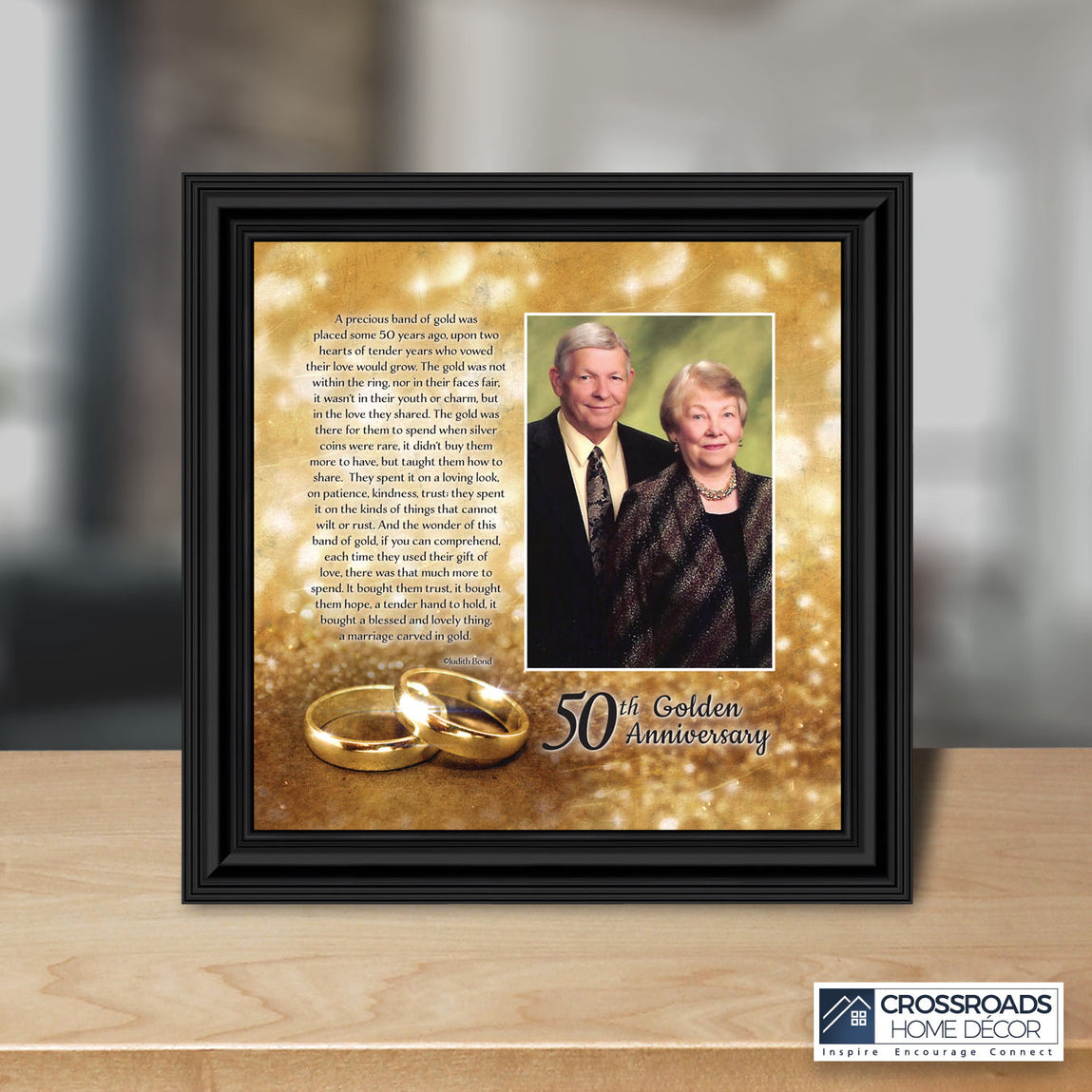 Happy Wedding Anniversary Card with Gold Frame and Hearts. Parents