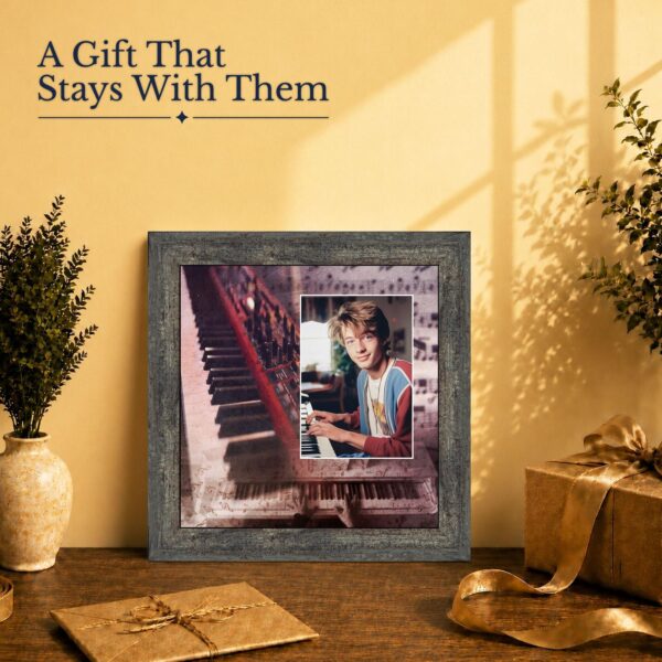 Keyboard gift - picture frame for a keyboard player