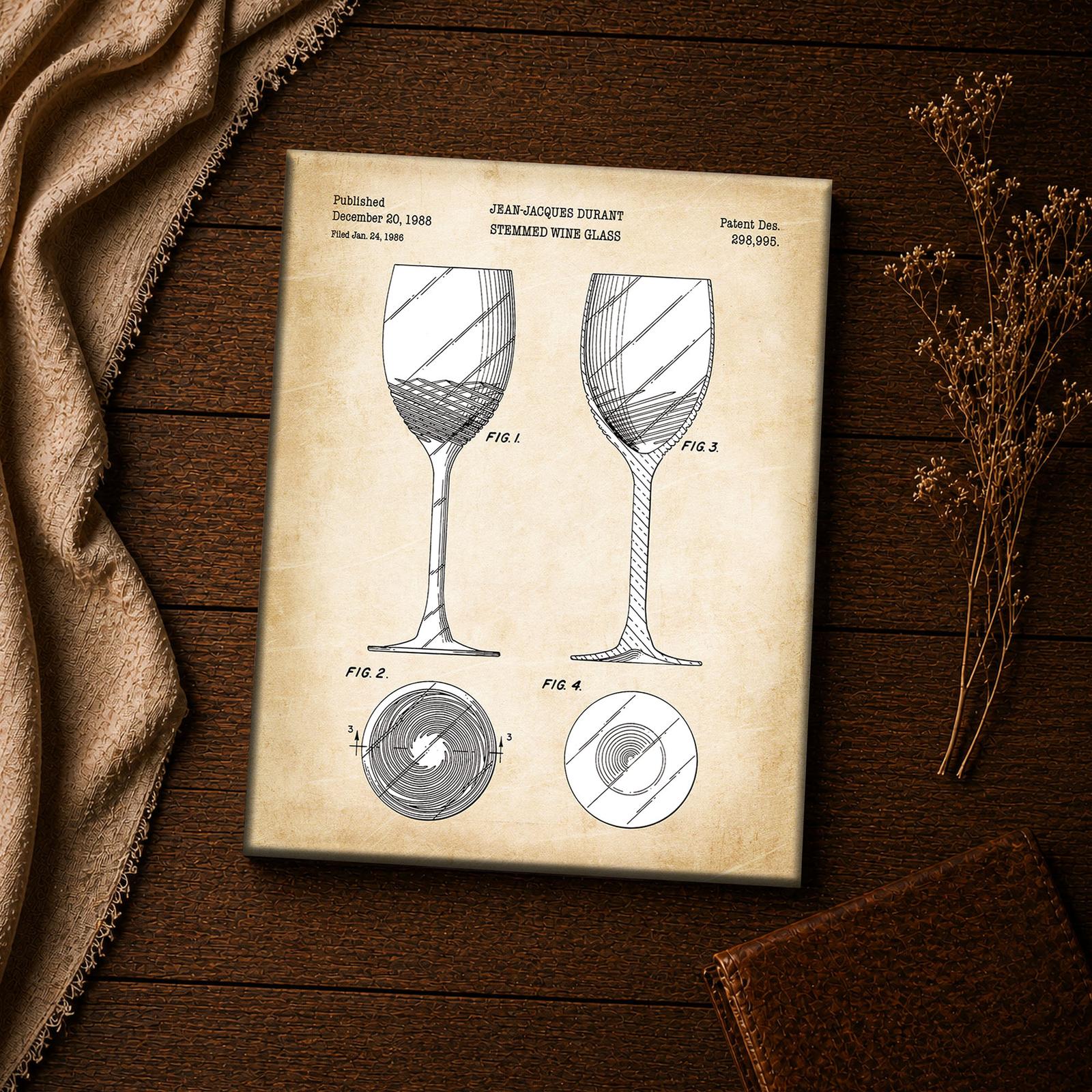 Stemmed bowl and foot figures close-up on the wine glass patent print