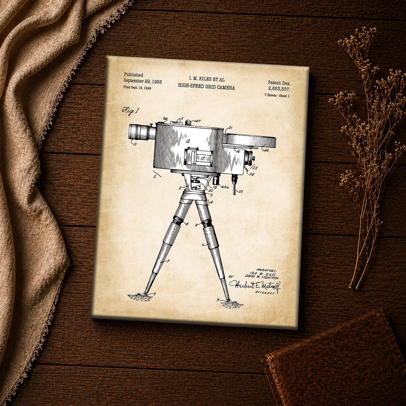 High-speed grid camera patent canvas, close-up of the stand linework